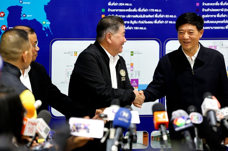 Officials from Thailand, China, and Myanmar Collab